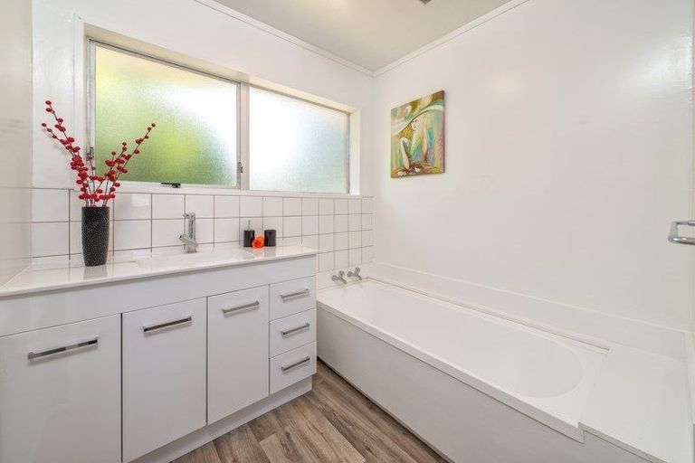 Photo of property in 129 Settlement Road, Papakura, 2110