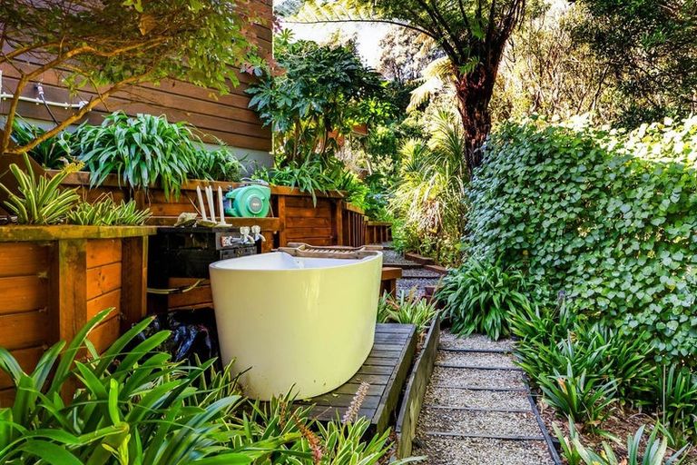 Photo of property in 45a Karina Road, Merrilands, New Plymouth, 4312