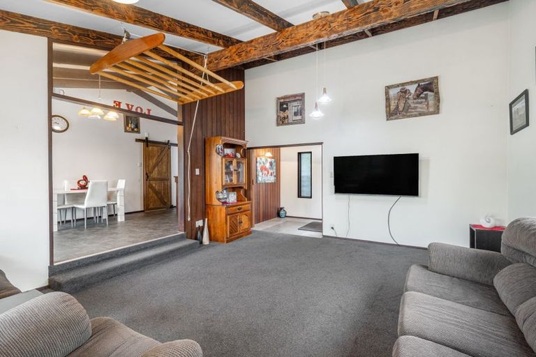 Photo of property in 17 Akepiro Place, Tawhero, Whanganui, 4501