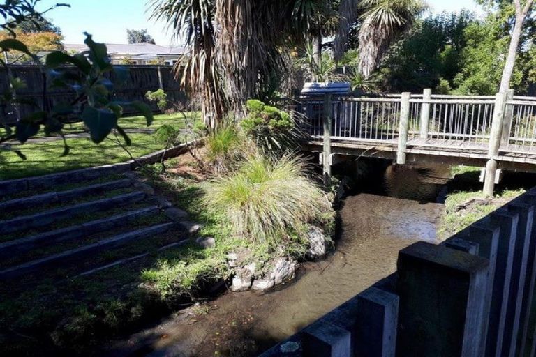 Photo of property in 8 Ketton Place, St Albans, Christchurch, 8052