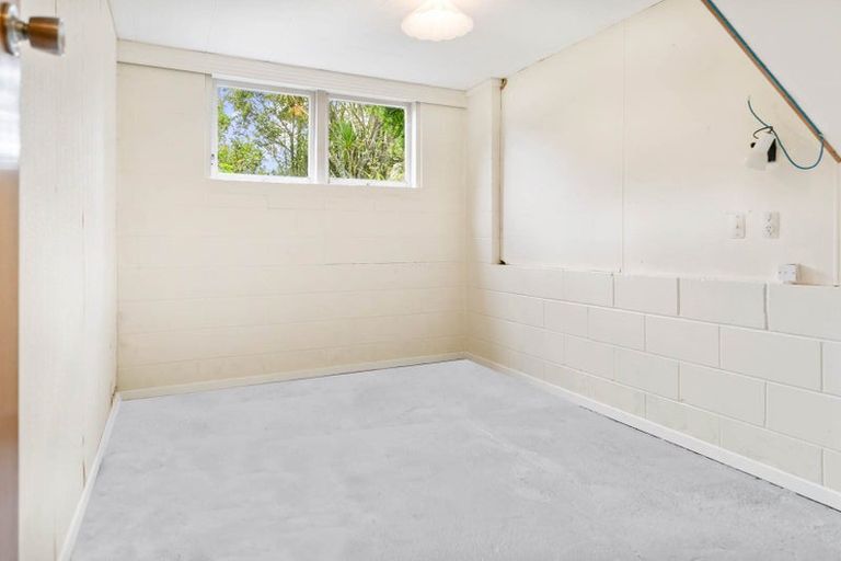 Photo of property in 2 Kay Road, Swanson, Auckland, 0614
