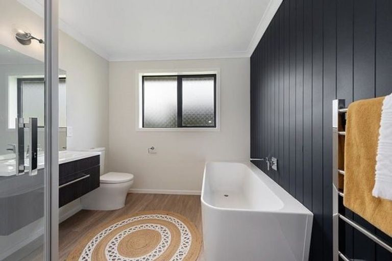 Photo of property in 14 Lewis Way, Cambridge, 3434