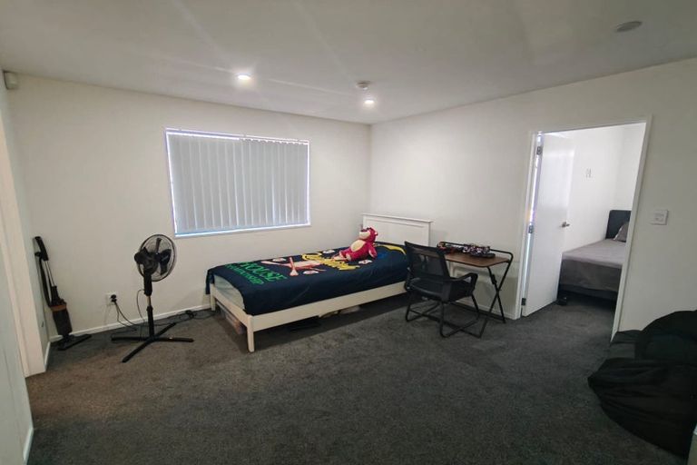 Photo of property in 12c Minaret Drive, Bucklands Beach, Auckland, 2014