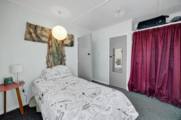 Photo of property in 30 Leicester Street, Patea, 4520