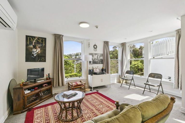 Photo of property in 49 Devon Street, Aro Valley, Wellington, 6021