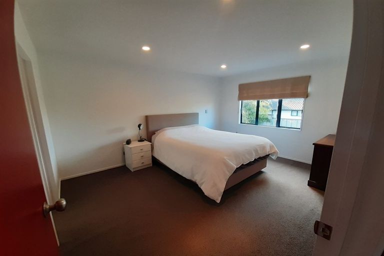 Photo of property in 66d Grand Drive, Orewa, 0931