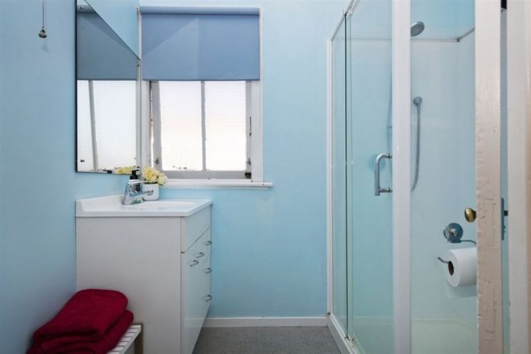 Photo of property in 3 Kaiwaka Road, Waiuku, 2123