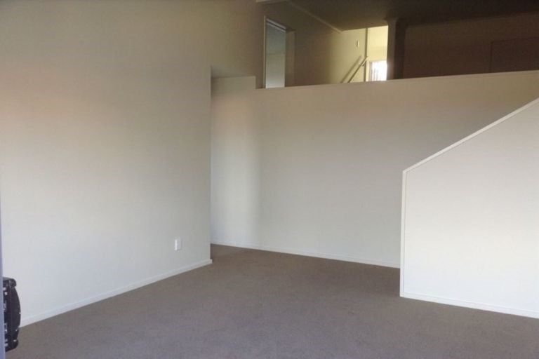 Photo of property in 57 Kirikiri Drive, Papakura, 2110