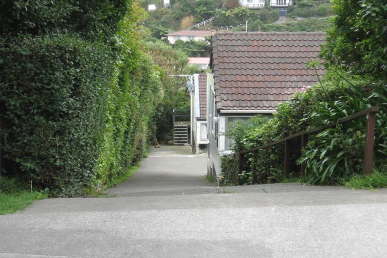 Photo of property in 5 Robert Street, Newlands, Wellington, 6037