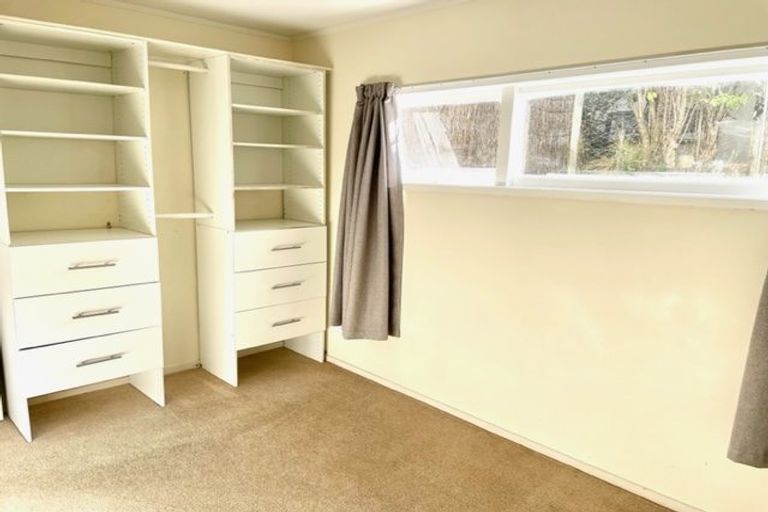 Photo of property in 42 Edgeworth Road, Glenfield, Auckland, 0629