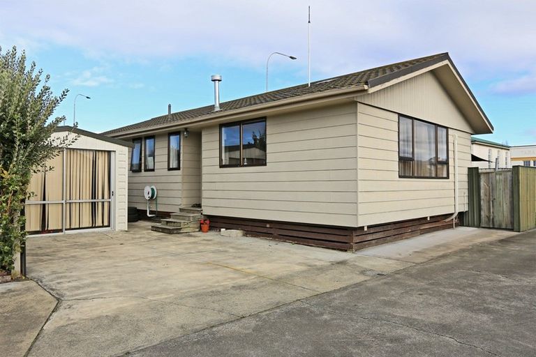 Photo of property in 2/2 Lee Road, Taradale, Napier, 4112