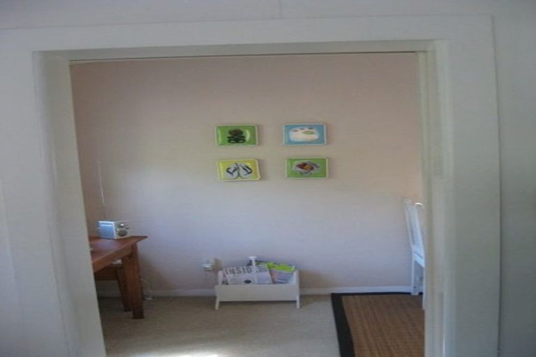 Photo of property in 87 Muritai Road, Eastbourne, Lower Hutt, 5013
