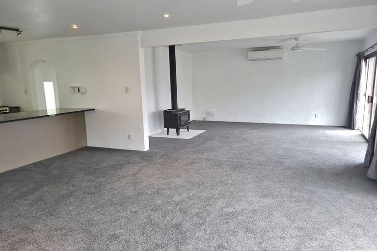 Photo of property in 17 Nukumea Common, Orewa, 0931