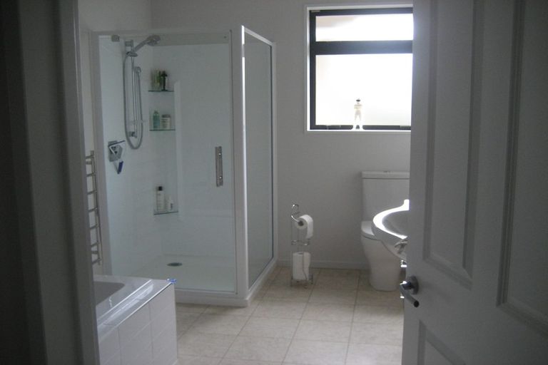 Photo of property in 83 Kotuku Crescent, Woolston, Christchurch, 8023