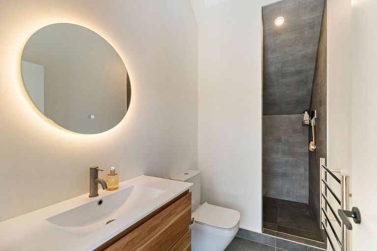 Photo of property in 5 Crossfall Lane, Jacks Point, 9371