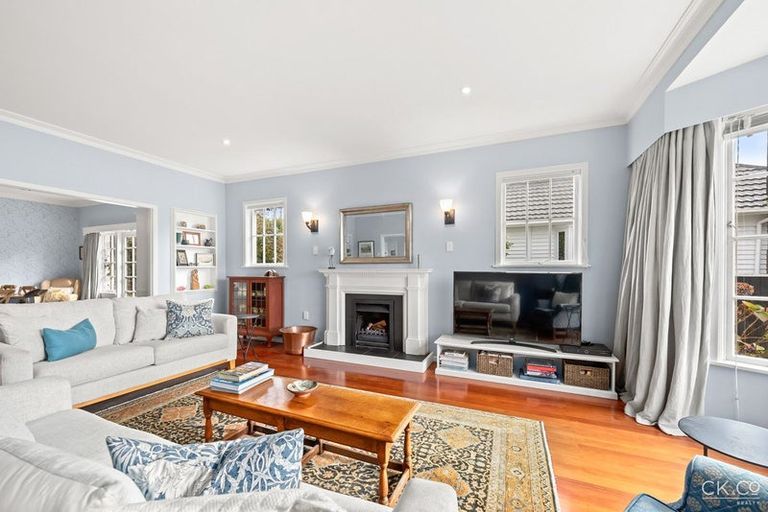Photo of property in 17 Chilton Grove, Hutt Central, Lower Hutt, 5010