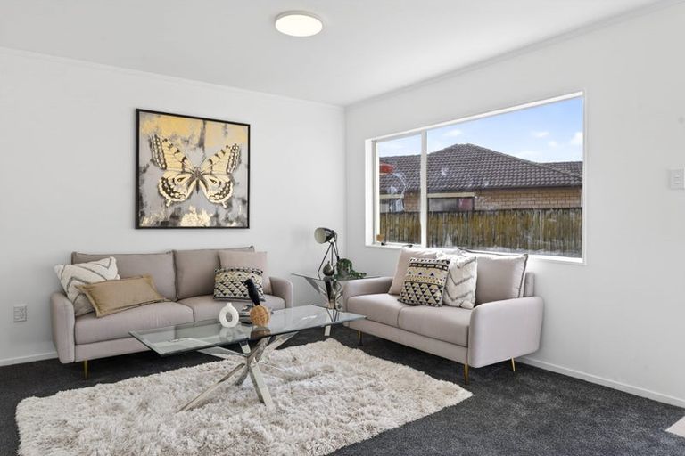 Photo of property in 10 Wairua Place, Pukekohe, 2120