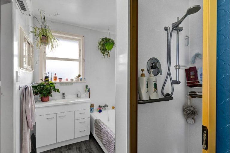 Photo of property in 65 Cloten Road, Stratford, 4332