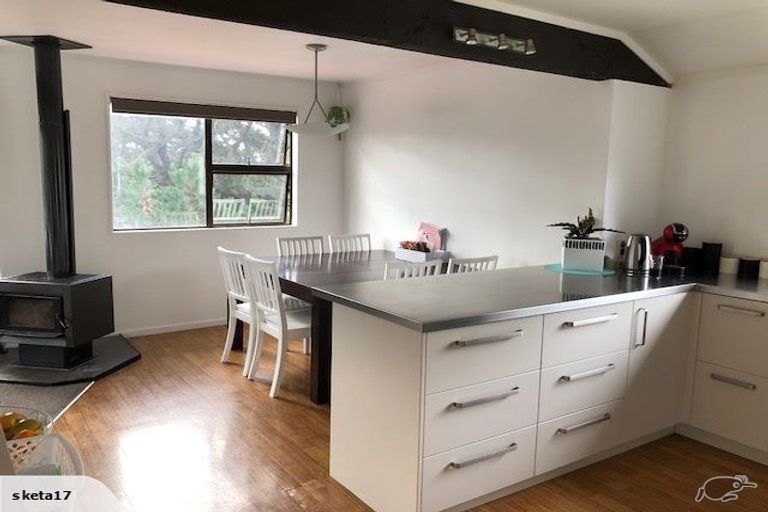 Photo of property in 30 Wingfield Place, Churton Park, Wellington, 6037