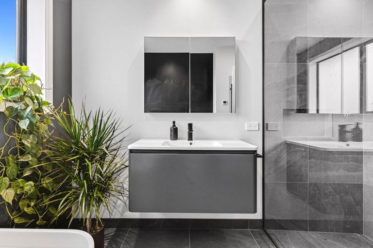 Photo of property in 6 Woodpecker Street, Lake Hawea, Wanaka, 9382