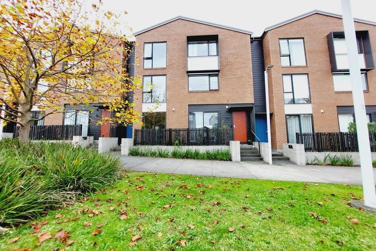 Photo of property in 40 Hobsonville Point Road, Hobsonville, Auckland, 0616