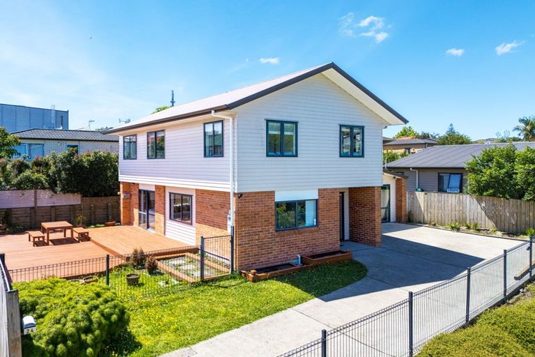 Photo of property in 24 Foundation Place, Glen Eden, Auckland, 0602