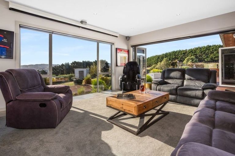 Photo of property in 75b Paremata Haywards Road, Pauatahanui, Porirua, 5381