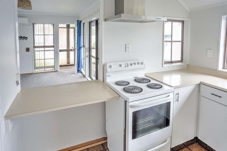 Photo of property in 4f Earp Street, Johnsonville, Wellington, 6037