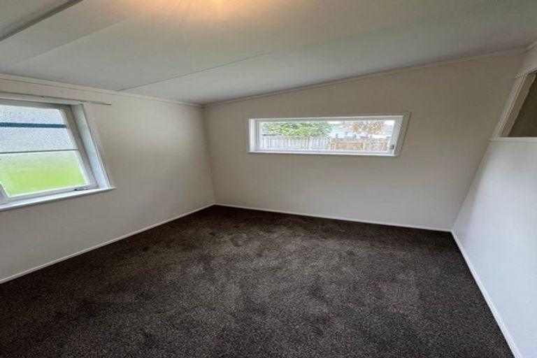 Photo of property in 112 Cargill Street, Papakura, 2110