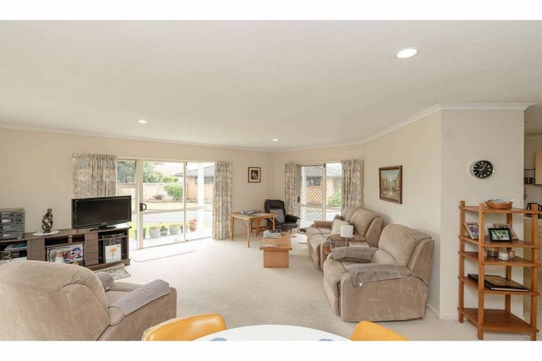Photo of property in 3 Oakridge Drive, Kerikeri, 0230