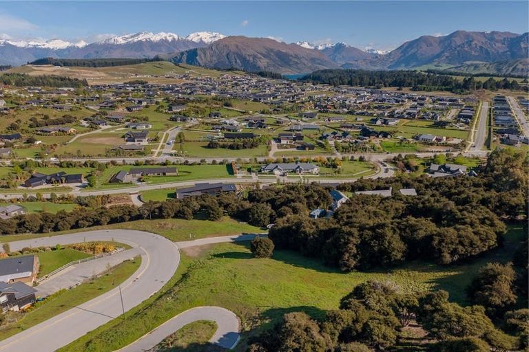 Photo of property in 7 Highfield Ridge, Wanaka, 9305