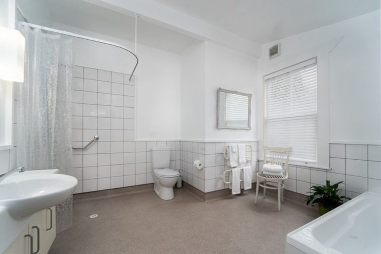 Photo of property in 34 Kuratawhiti Street, Greytown, 5712