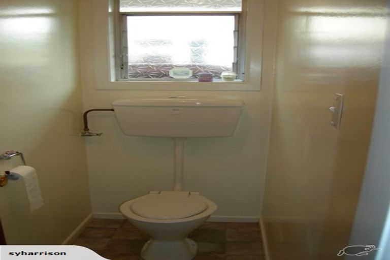 Photo of property in 77 Memorial Avenue, Ilam, Christchurch, 8053