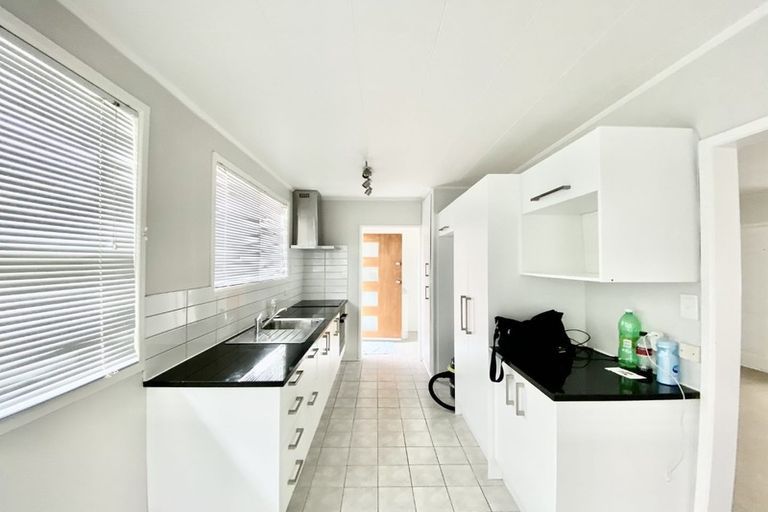 Photo of property in 73 Friesian Drive, Mangere, Auckland, 2022