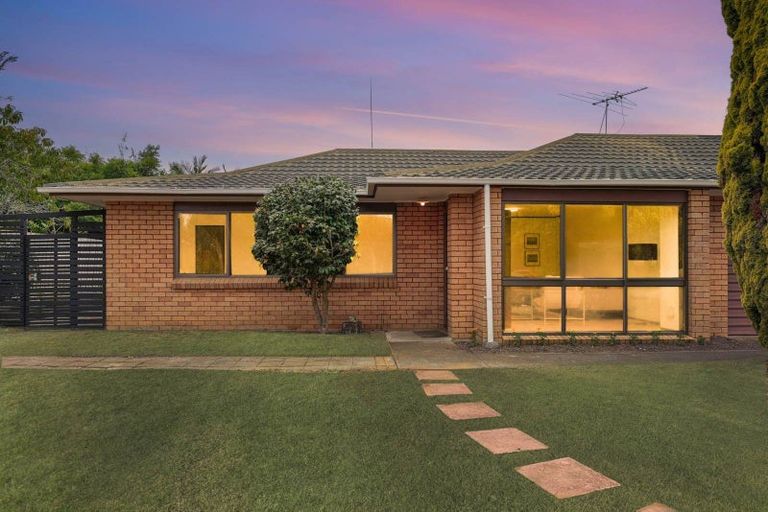 Photo of property in 64b Sunderlands Road, Half Moon Bay, Auckland, 2012