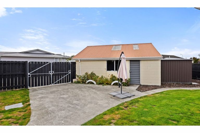 Photo of property in 62 Hargood Street, Woolston, Christchurch, 8062