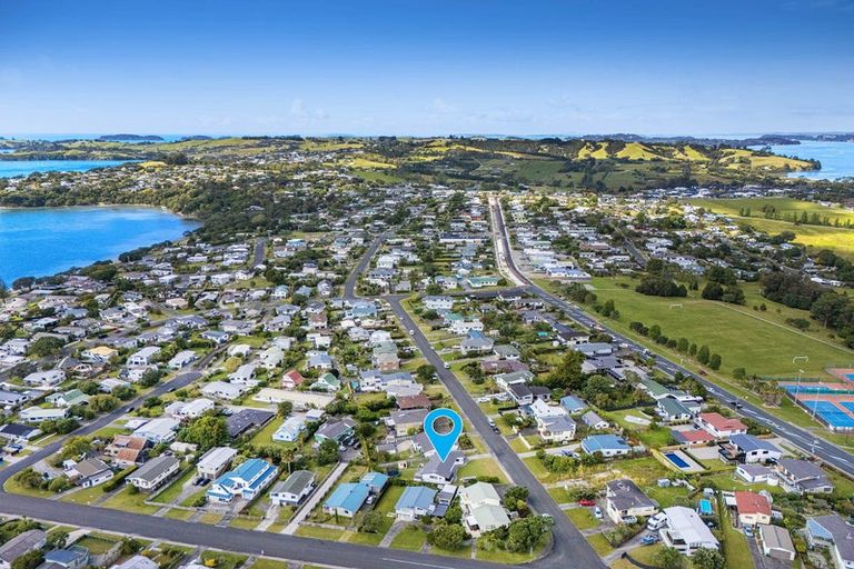 Photo of property in 36 Kawau View Road, Snells Beach, 0920