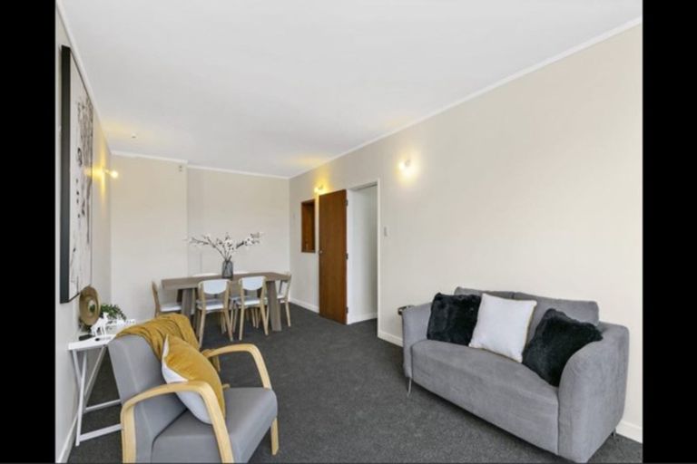 Photo of property in Hobson Court Flats, 27/70u Hobson Street, Thorndon, Wellington, 6011