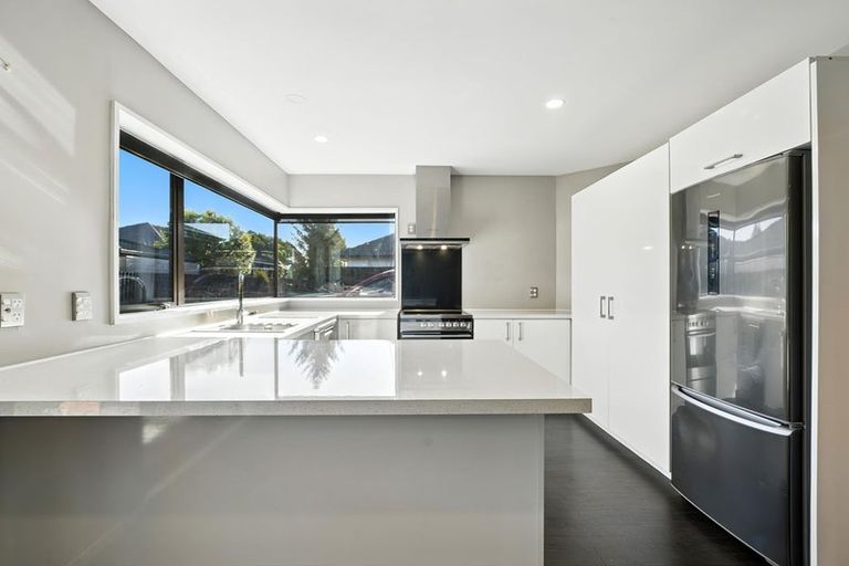 Photo of property in 1/15 Jocelyn Street, Casebrook, Christchurch, 8051