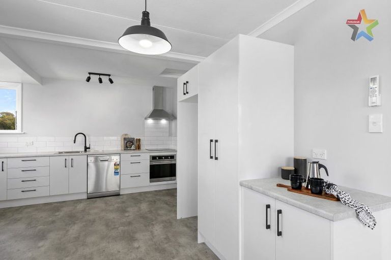 Photo of property in 32 Ngata Grove, Trentham, Upper Hutt, 5018