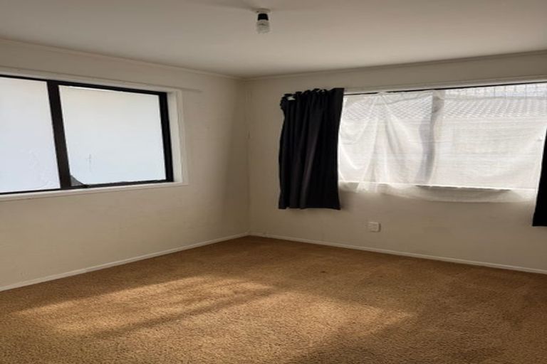 Photo of property in 23 Armada Drive, Ranui, Auckland, 0612