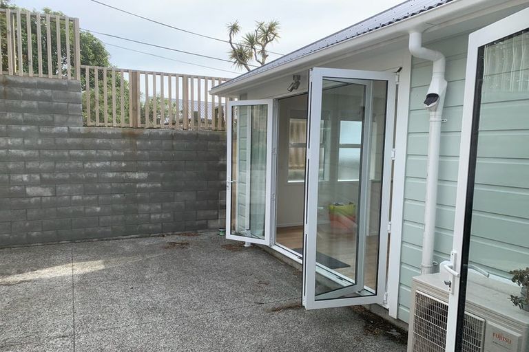 Photo of property in 16a Florence Street, Newtown, Wellington, 6021