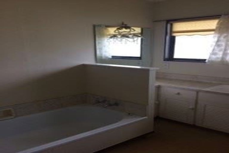 Photo of property in 31 Chester Street, Taradale, Napier, 4112