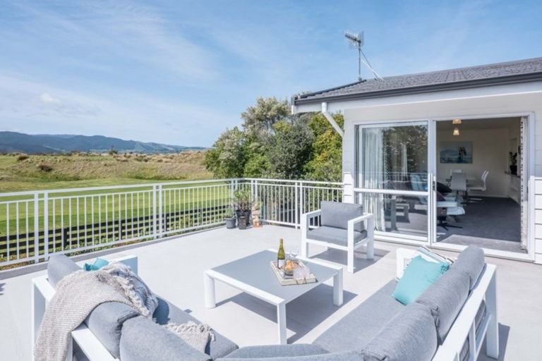 Photo of property in 50 Golf Road, Paraparaumu Beach, Paraparaumu, 5032
