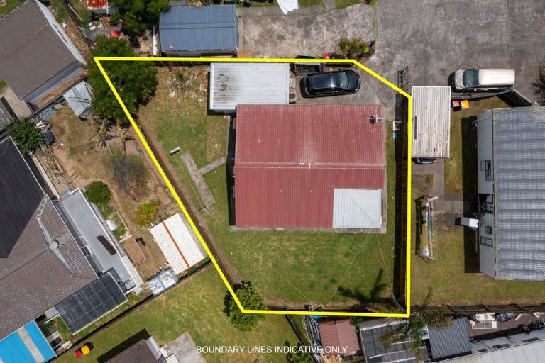 Photo of property in 1/142 Shifnal Drive, Randwick Park, Auckland, 2105