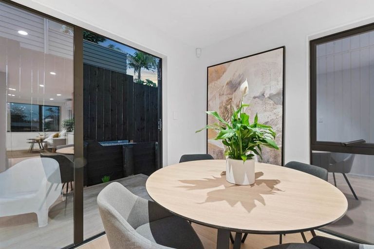 Photo of property in 9c O'donn Avenue, Beach Haven, Auckland, 0626