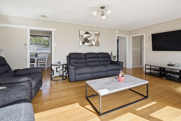 Photo of property in 4 Perth Place, Awapuni, Palmerston North, 4412