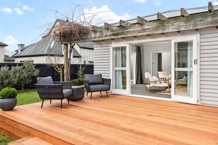 Photo of property in 51 Hawkesbury Avenue, St Albans, Christchurch, 8014