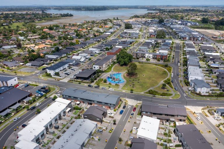 Photo of property in 4 Orona Place, Takanini, 2112