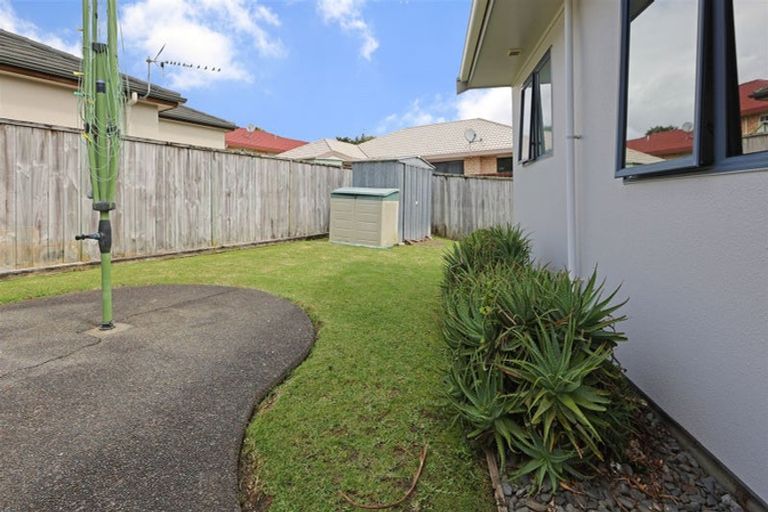Photo of property in 5 Cognac Place, Henderson, Auckland, 0612